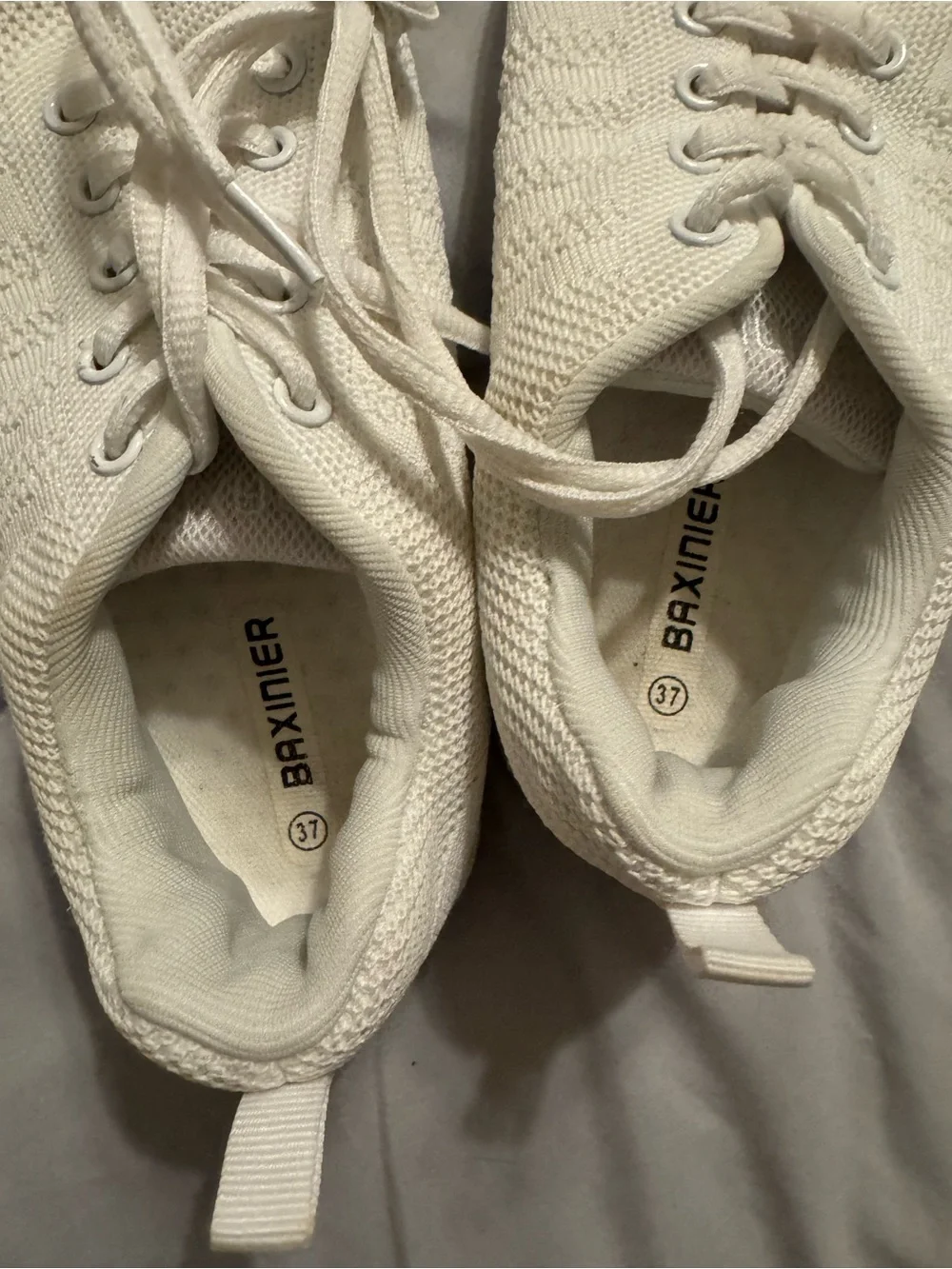 White Knit Lace-Up Sneakers Baxinier size 37 women 6.5 Cheer Shoes